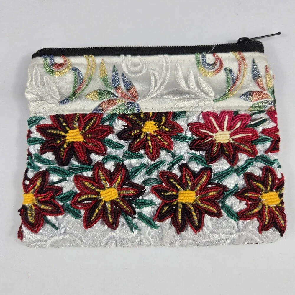 Hand Embroidered 6 X 5 Inches Coin Purse Mexican Art